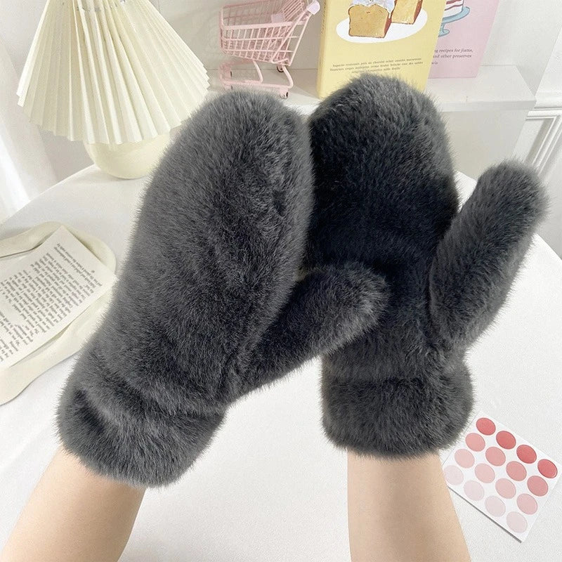 Women’s Plush-Lined Winter Gloves
